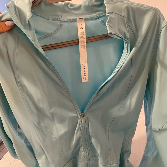 Lululemon Final Mile Jacket - Picture 3 of 7